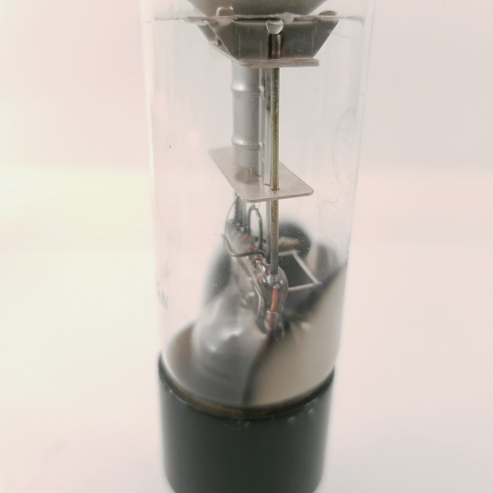 1 X 12Z-E8 TOYO EYE MAGIC TUBE....