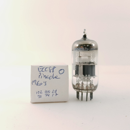 1 x ECC88 PINNACLE TUBE. 1960s. NOS. RCB397