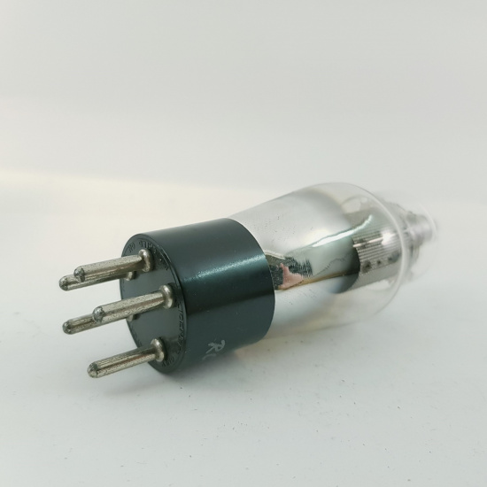 1 X TYPE 36 RCA VICTOR TUBE. NOS/NIB....