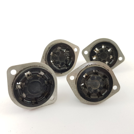 LOT OF 4 X UX7 MACMURDO SOCKET TUBE. HIGH QUALITY. BRITISH MADE. NOS. RZOC5