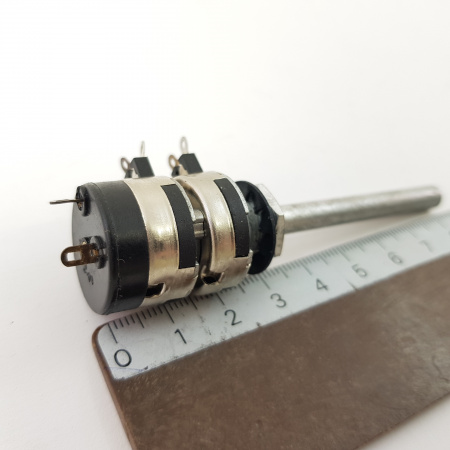 1 x POTENCIOMETRO CARBON. CARBON POTENTIOMETER. PIHER 400K + 400K +-10% LOG W ON/OFF. P31c