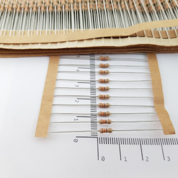 LOT OF 100 X 1/4W 330R...