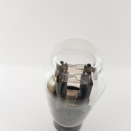 1 X 1561 PHILIPS MINIWATT TUBE. 1940s PRODUCTION. NOS/NIB. RCB410