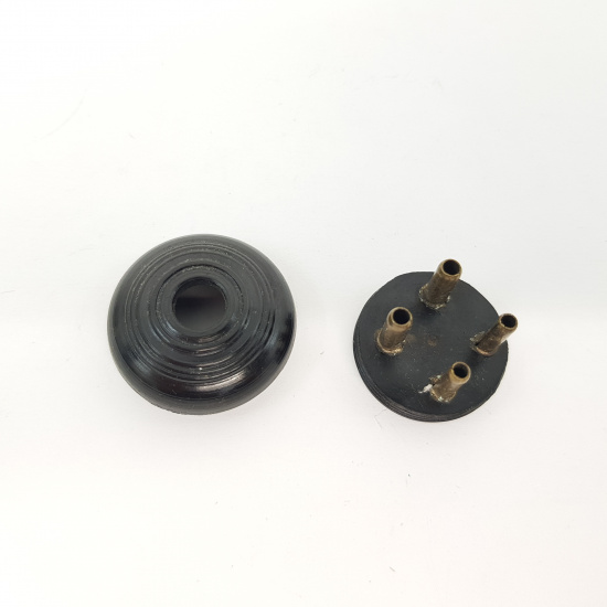 UX4 MALE SOCKET FOR CONNECTION....