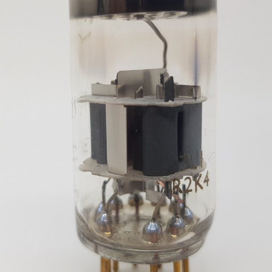 1 X E88CC MULLARD GOLD TUBE. R2K4...