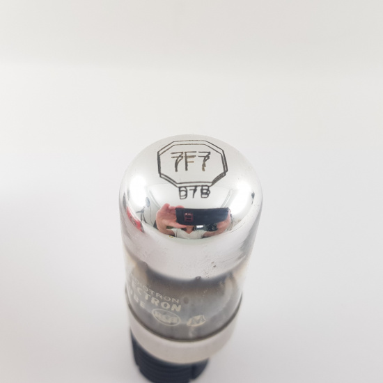 1 X 7F7 RCA TUBE. NOS / NIB. RC49.