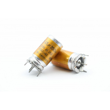 2 X RDE AXIAL CAPACITOR...