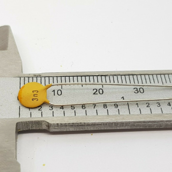 2 X CERAMIC CAPACITOR PIHER...