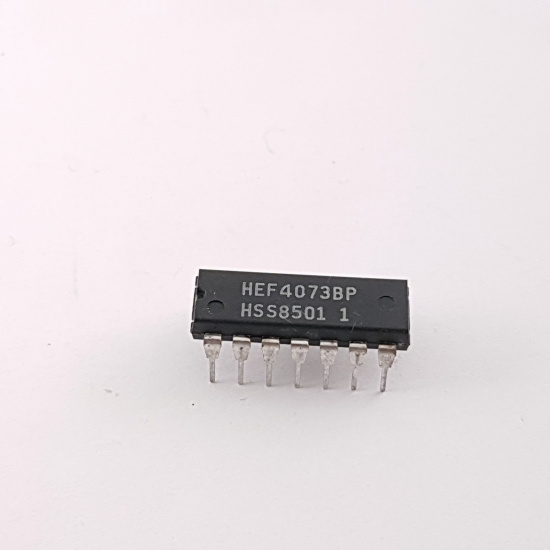 1 X HEF4073BP INTEGRATED CIRCUIT NOS. RC613AU1F100724