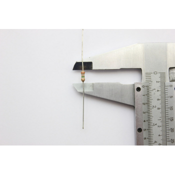 RESISTOR. 1/4W 3M9 3,9M 5%...