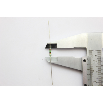 RESISTOR. 1/4W 15Ohm 15R 5%...