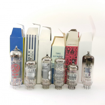 1 X 1950s RADIO TUBE KIT....