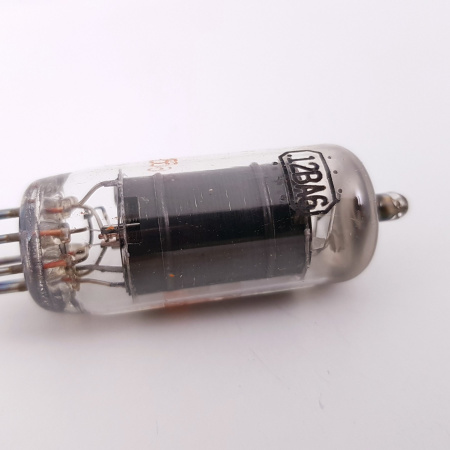 1 X 12BA6 RAYTHEON TUBE. NOS/NIB. CB384