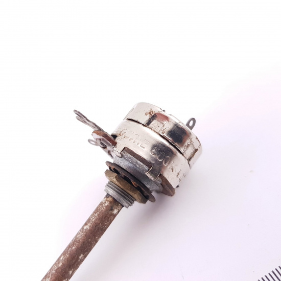 1 X 500K LOG WITH ON/OFF COYRE...