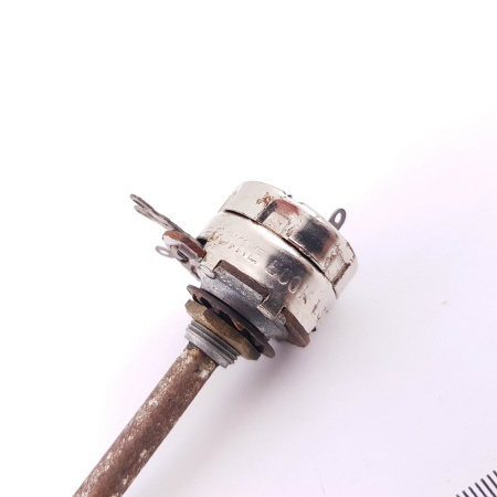 1 X 500K LOG WITH ON/OFF COYRE POTENTIOMETER. NEW. RCP9/9u1
