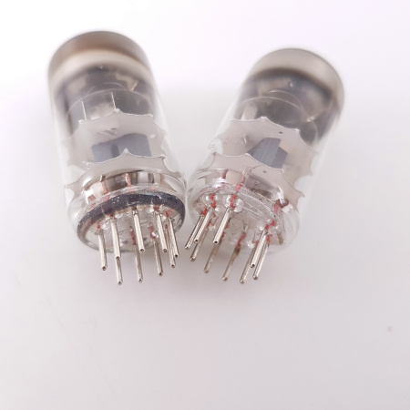 2 X EC86 PINNACLE TUBE. 3 MICA. MATCHED PAIR. 16. CH158
