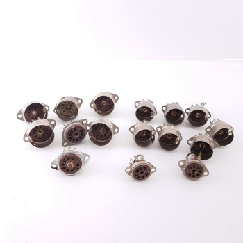 LOT OF 7 X NOVAL SOCKET...