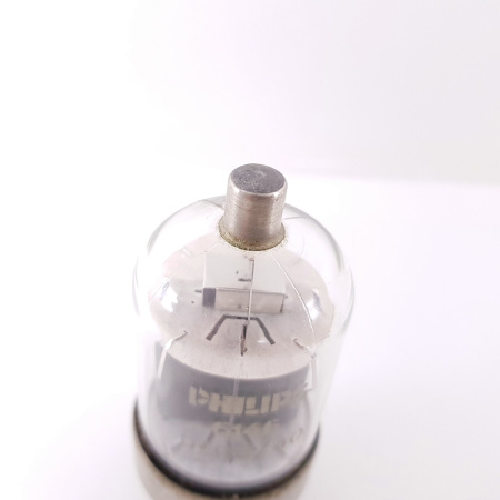 1 X QE05/40 / 6146 PHILIPS TUBE. NOS. RCB383