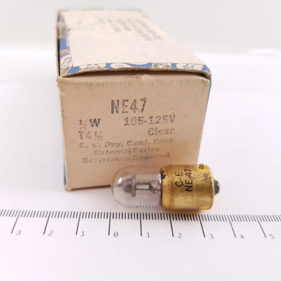 2 X DIAL RADIO BULB GENERAL ELECTRIC BOMBILLITA NE47 105-125V 1/4W T4 1/2. RCA30/4/U60