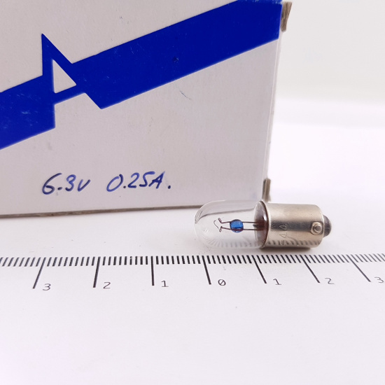 1 X ADVANCED MICRO BULB TYPE 44 6.3V...