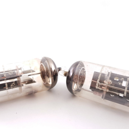 2 X ECC40 PHILIPS-MINIWATT TUBE. MATCHED PAIR. USED. RCU1v2
