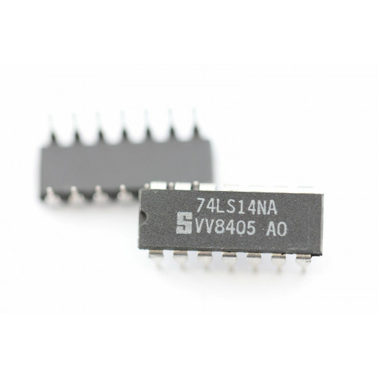 74LS14NA SIGNETICS INTEGRATED CIRCUIT NOS( New Old Stock )1PC C210U28F180314