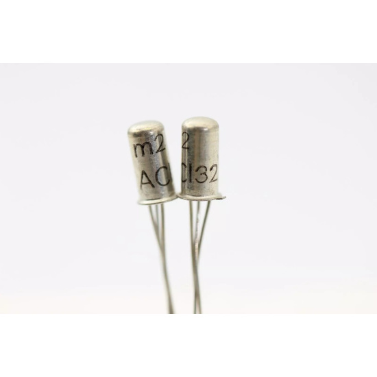 1 X AC132 M2 TRANSISTOR NOS( New Old Stock ) 1PC. C229U60F230125