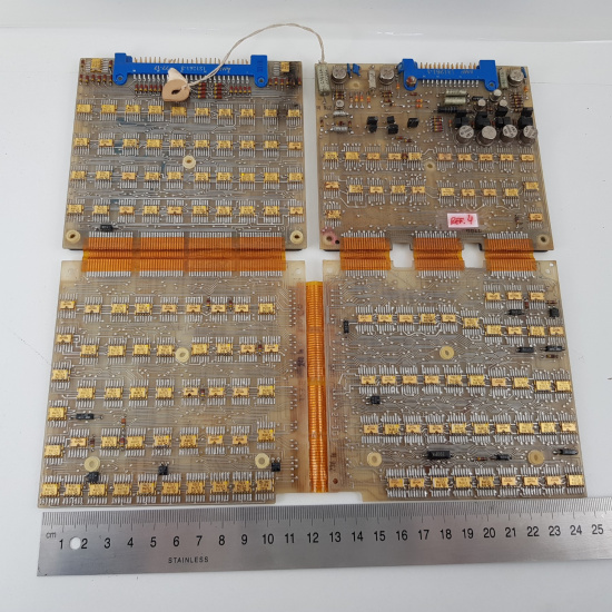 OLD PCB VIDEO REP2LMT WITH 153 IC 99 RESISTORS 42 CAPACITORS 10 TRANSISTOR CA326U1R4F050325