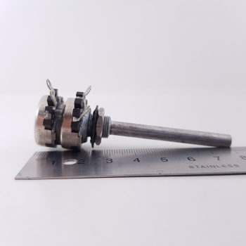 1 x POTENCIOMETRO CARBON....