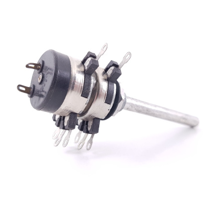 1 x POTENCIOMETRO CARBON. CARBON POTENTIOMETER. PIHER 1,3M + 1,3M, 1M3 + 1M3 +-20% LOG W ON/OFF. P9