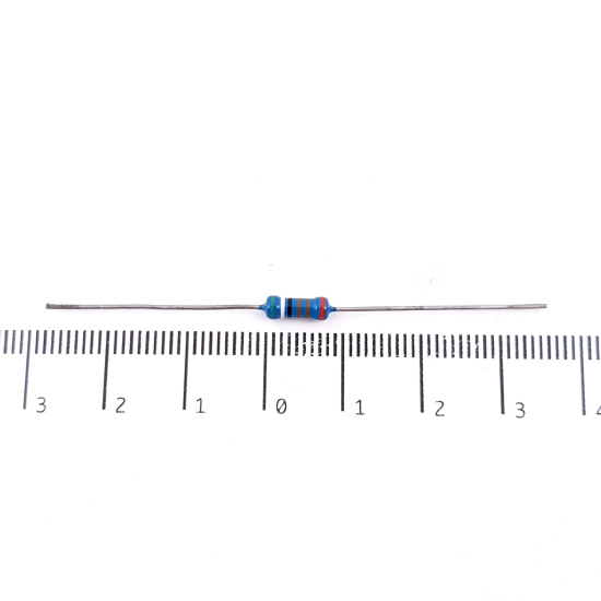 2 X 1/2W 5.9K 5K9 1% 50PPM METAL FILM...