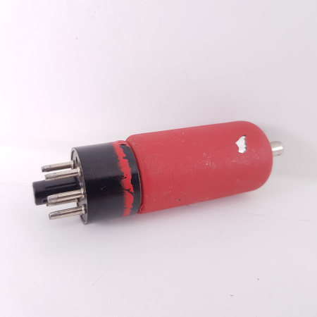 1 X EF37A MULLARD TUBE. NOS. RCB188