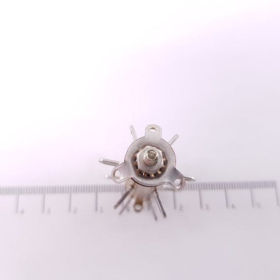 1 x 18 SOLDER VERTICAL TURRENT VECTOR...