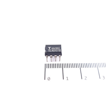 1 X TC40107B TOSHIBA...