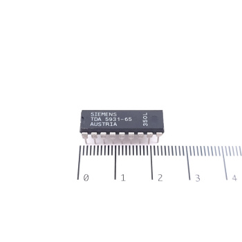 1 X TDA5931-65 SIEMENS...