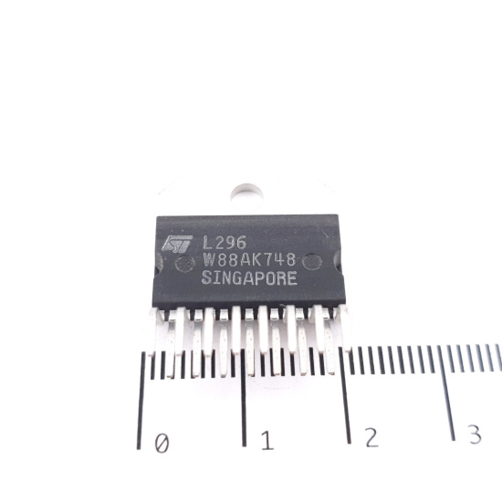 1 X L296 STMICROELECTRONICS...
