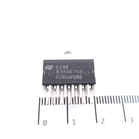 1 X L296 STMICROELECTRONICS INTEGRATED CIRCUIT. NOS. C618BU4F110825