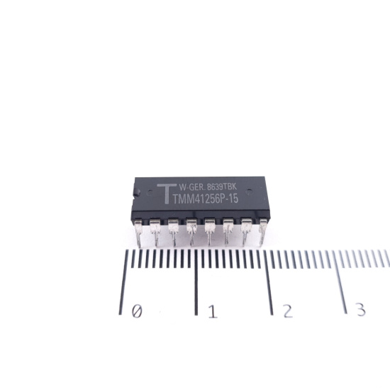 1 X TMM41256P-15 TOSHIBA INTEGRATED...