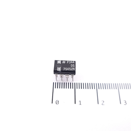 1 X DS75452N NATIONAL SEMICONDUCTOR....