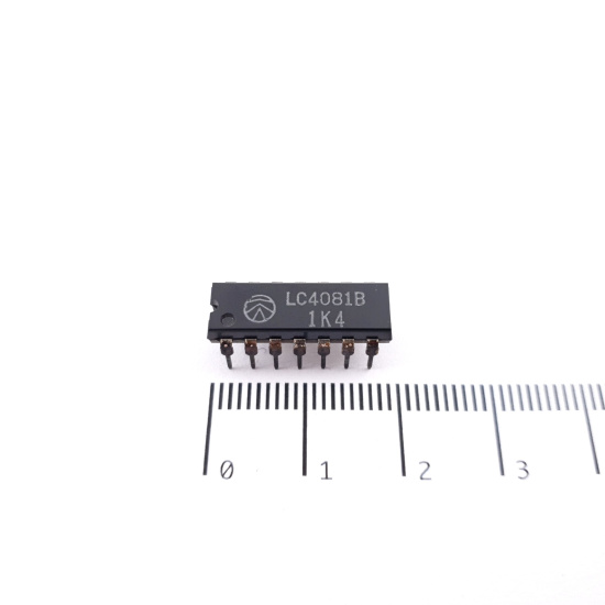 1 X LC4081B SANYO INTEGRATED CIRCUIT....