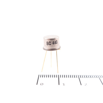 1 X BC440 GOLD TRANSISTOR....