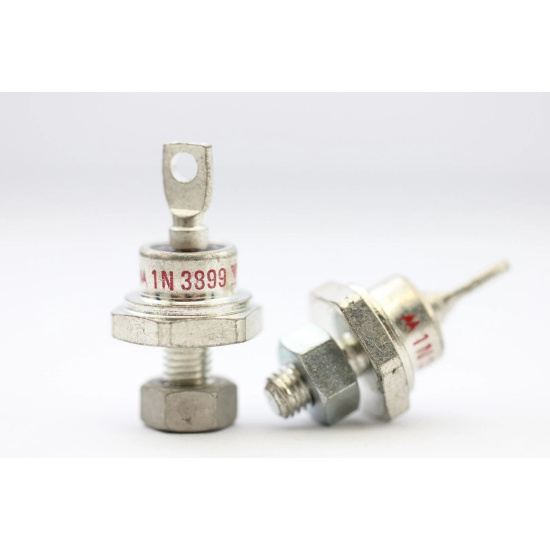 1 X 1N3899 MOTOROLA DIODE NOS....