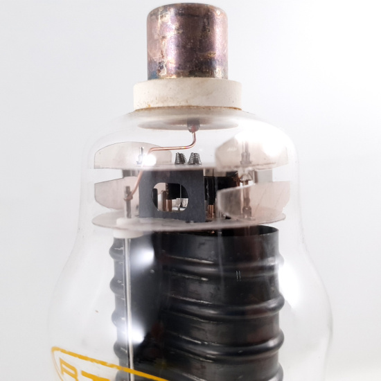 1 X 2E22F RTC TUBE. BLACK PLATES. NOS.