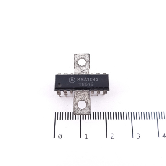 1 X SAA1042 MOTOROLA INTEGRATED...