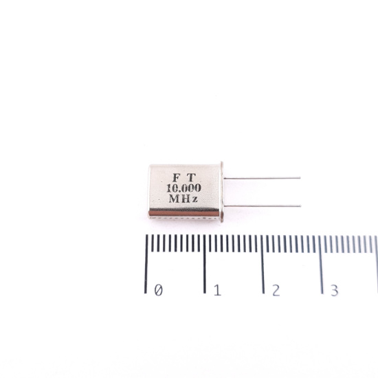 1 X 10MHZ FT CRYSTAL OSCILLATOR. NOS....