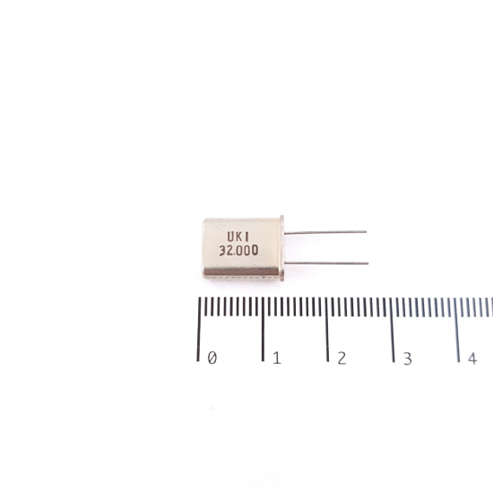 1 X 32.000MHZ UKI CRYSTAL OSCILLATOR....