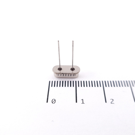 1 X 8.000MHZ CRYSTAL OSCILLATOR. NOS. C518BU11F270925