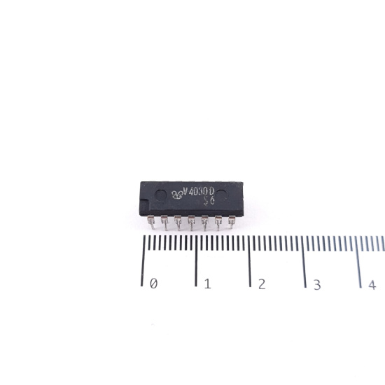 1 X V4030D MIKROELEKTRONIK ERFURT...