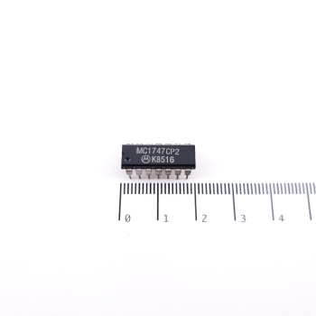 1 X MC1747CP2 MOTOROLA...