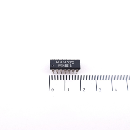 1 X MC1747CP2 MOTOROLA INTEGRATED...